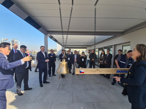 БИЗНЕС ЭРХЛЭГЧИД ПРАГИЙН ХӨРӨНГИЙН БИРЖИД ЗОЧИЛЛОО